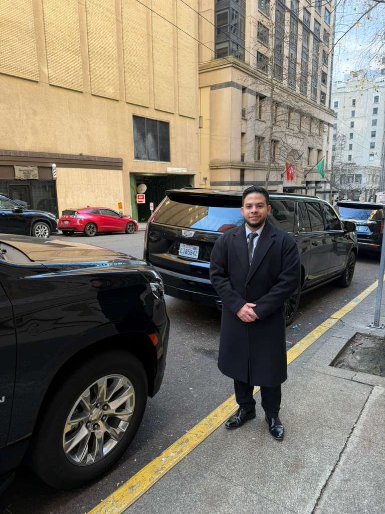 About Jorge Limousine,Luxury Black Car Service,Black Car Chauffeur