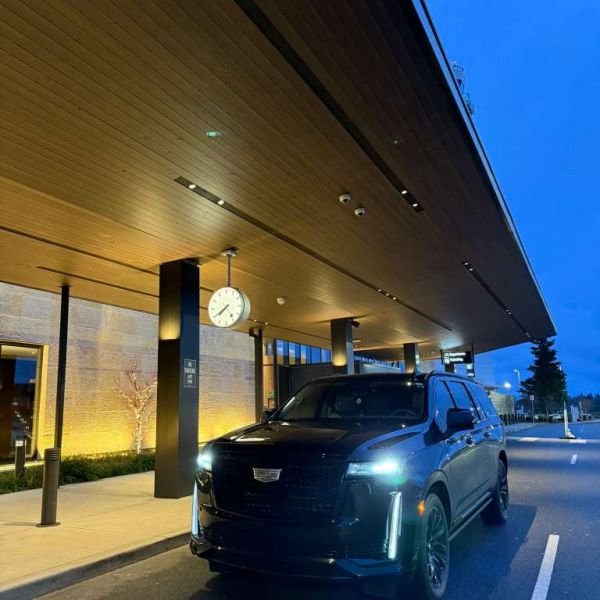 Paine Field Airport Black Car Service2